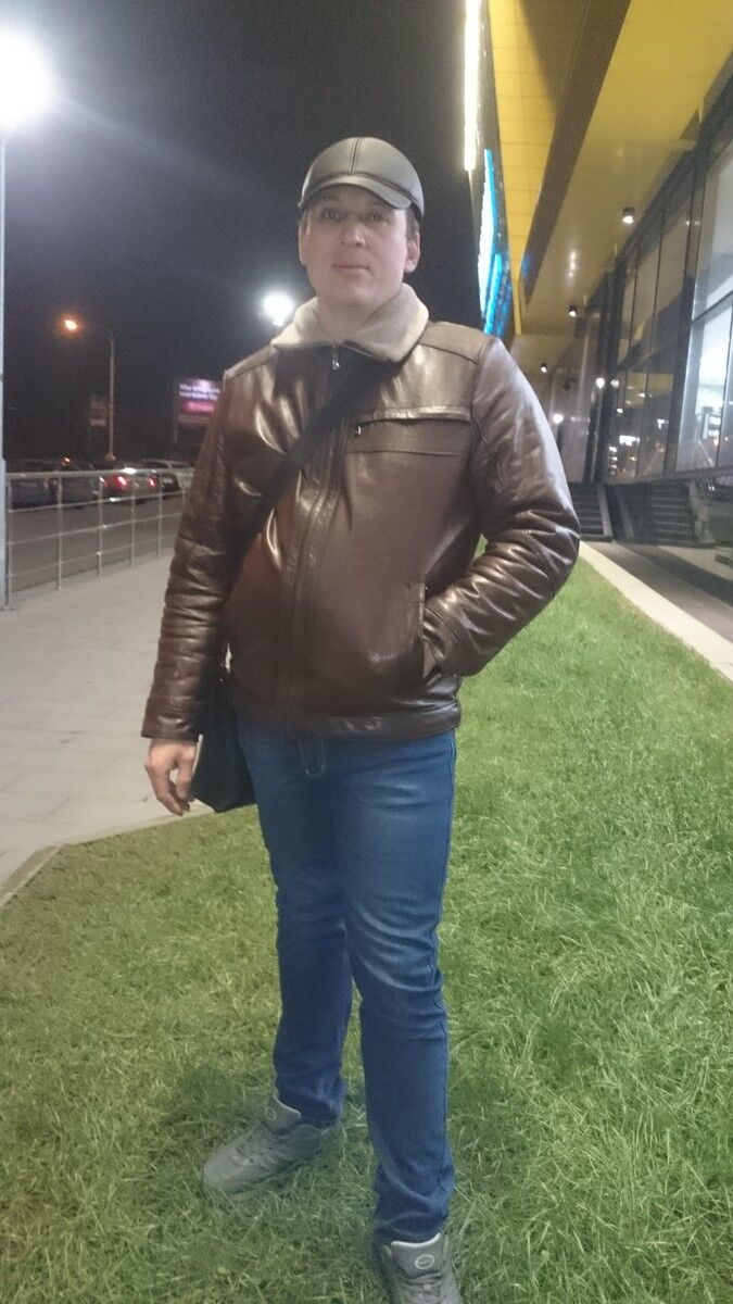  16994756  Veceslav, 37 ,    