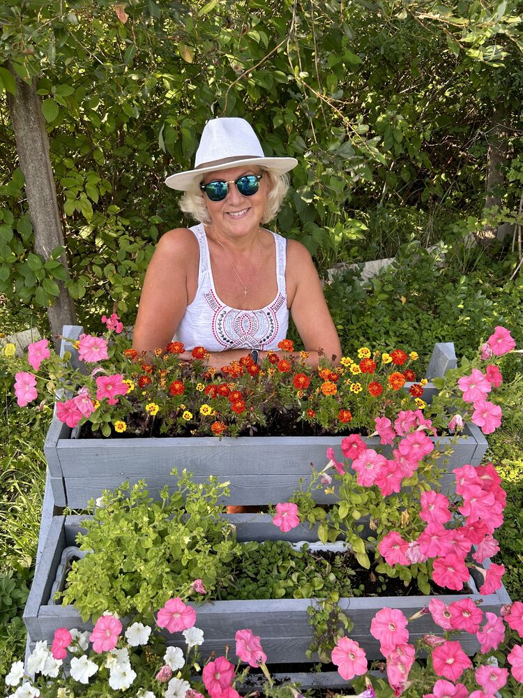  -,   Svetlana, 59 ,   ,   
