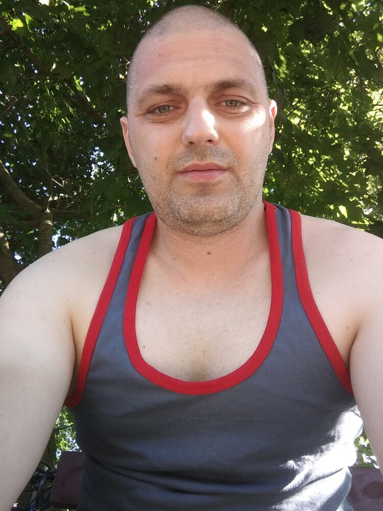  25009886  Ruslan, 64 ,    