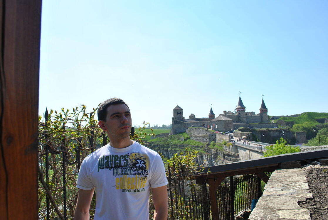  35944796  Makc, 38 ,    