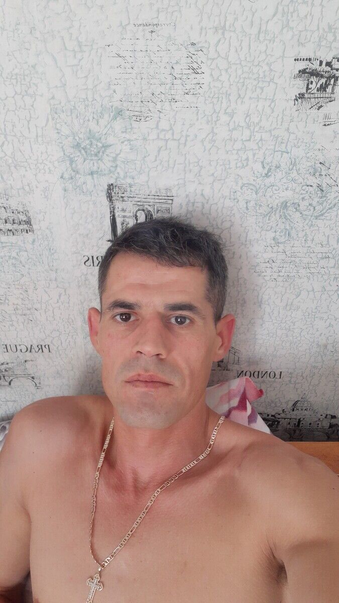  21144316  Tor, 40 ,    