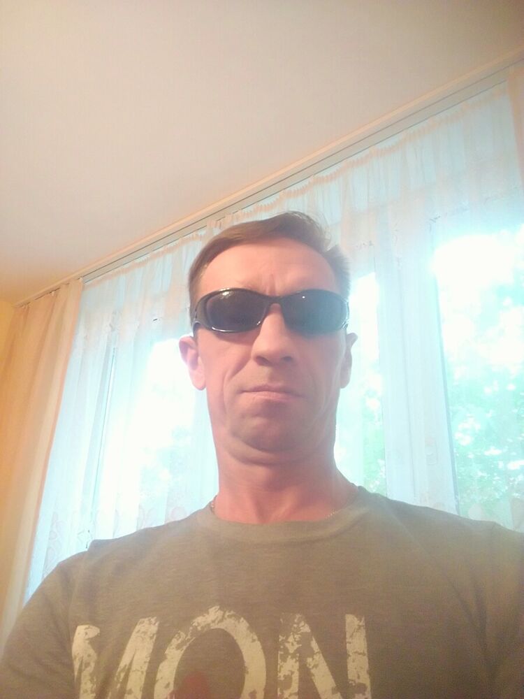  20899676  , 49 ,    