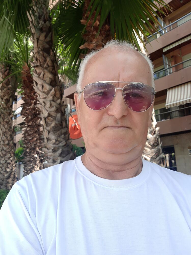  36593096  Ivan, 70 ,    