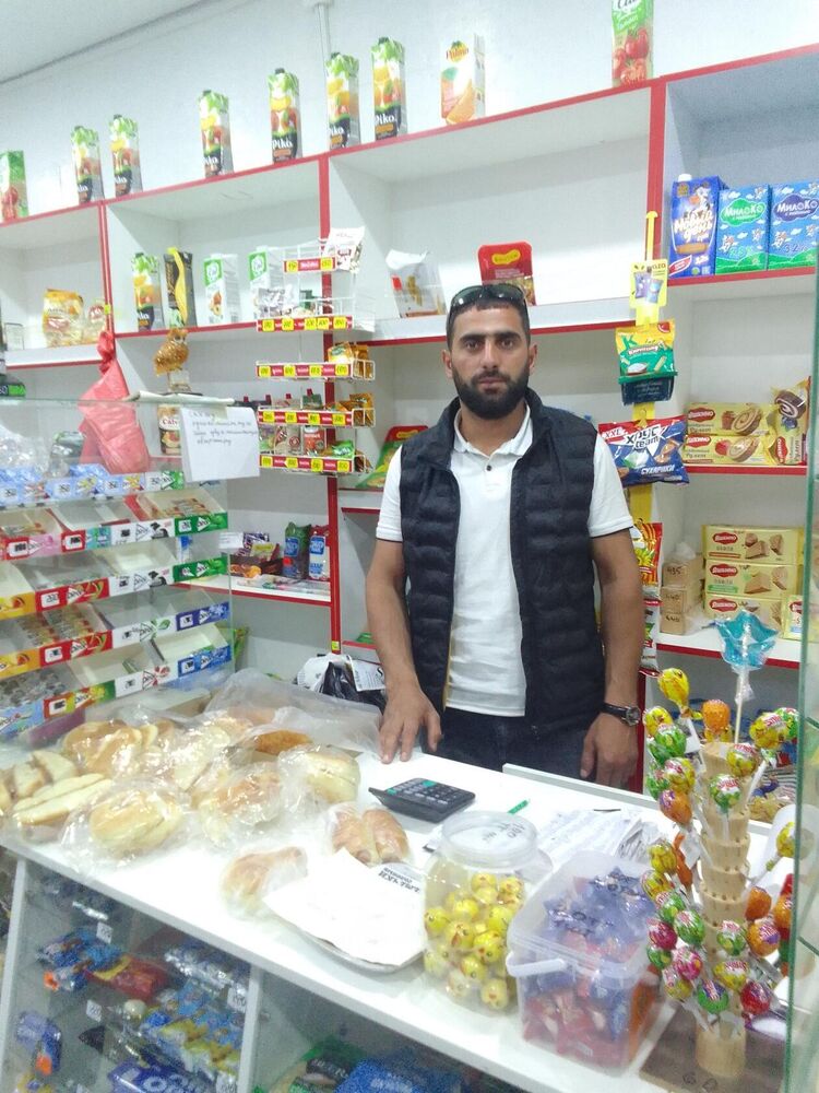  46267316  Adil, 28 ,    