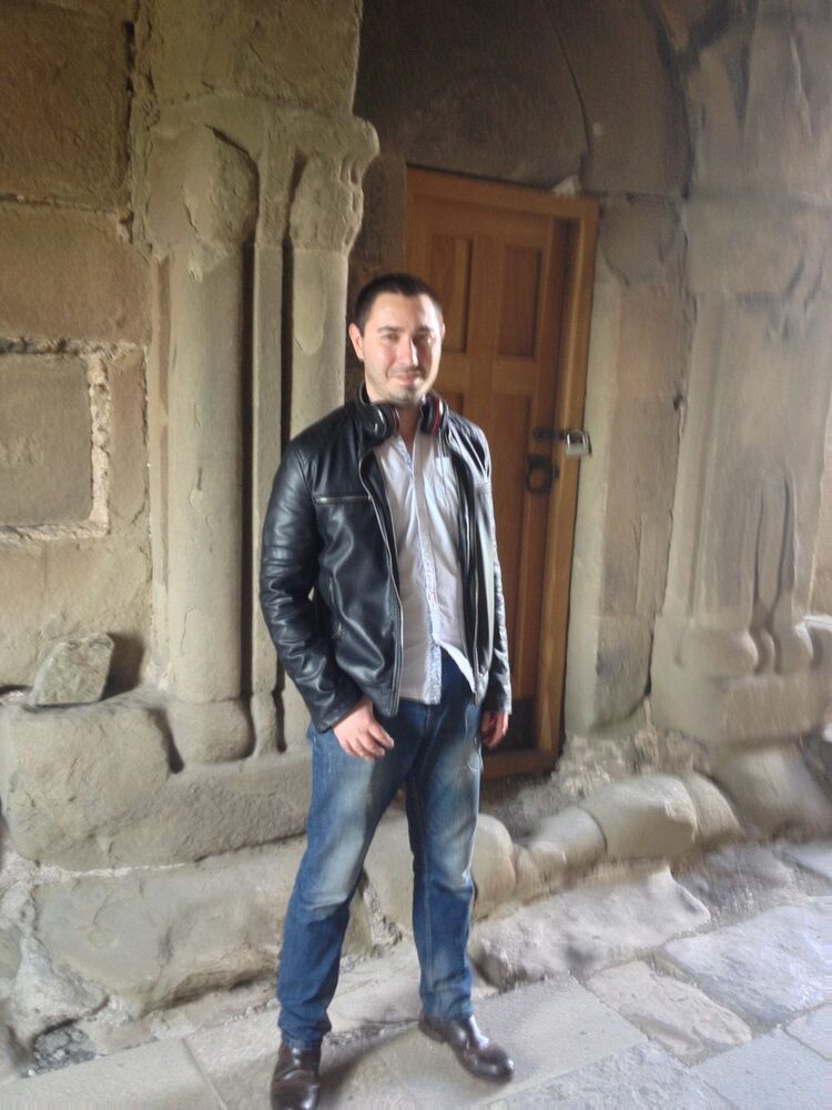  ,   Tornike, 35 ,   