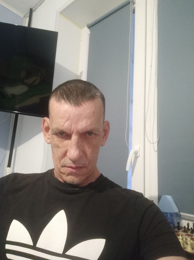  44637156  Ggg, 54 ,    