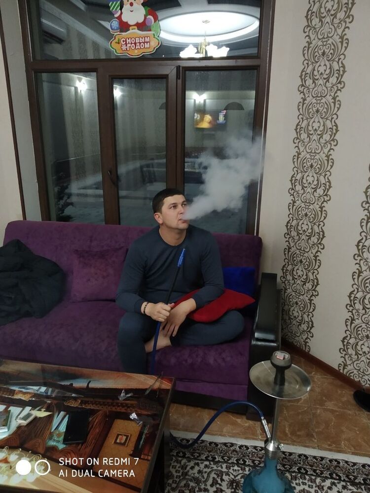  19107776  Oybek, 38 ,    