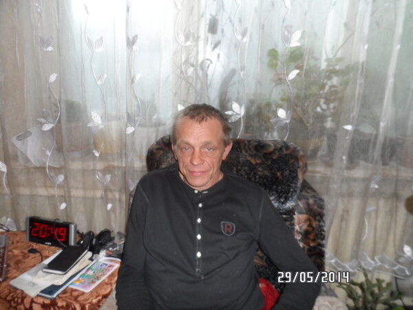  7963276  Viktor, 58 ,    