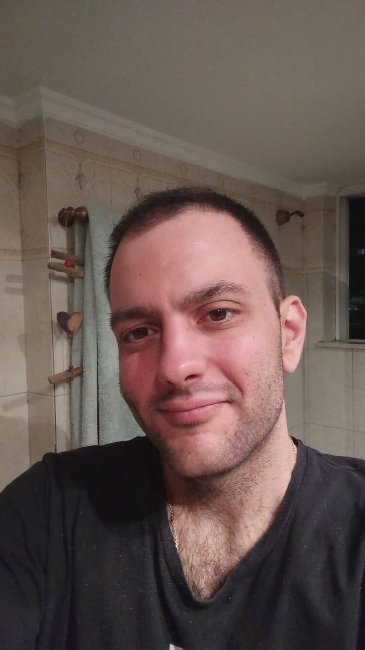  43217776  Aggelos, 34 ,    Patrai