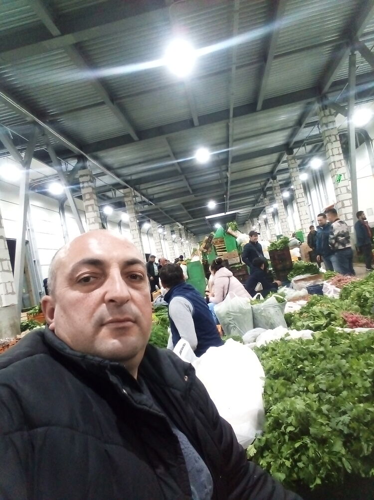 29694666  Namik, 43 ,    