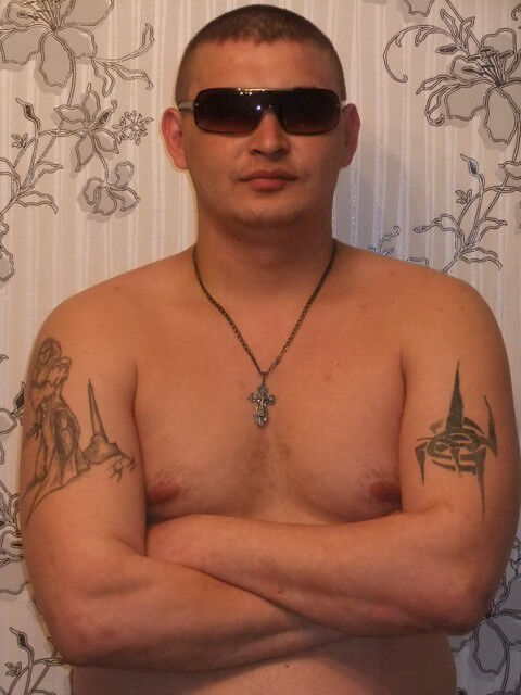  4663946  Sergei, 40 ,    