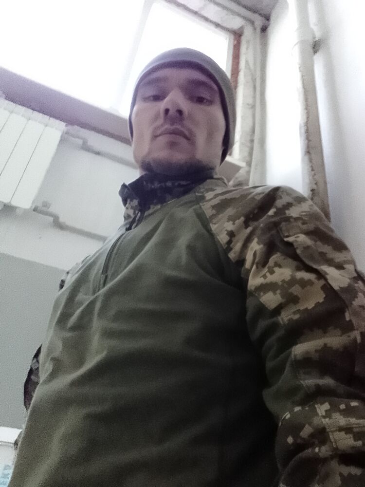  48849826  Ruslan, 32 ,    