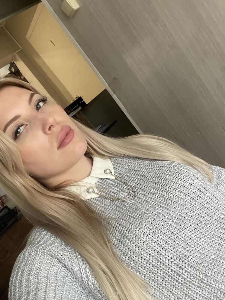  ,   Veronika, 25 ,   ,   
