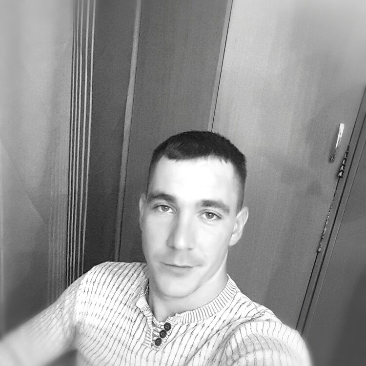  ,   West, 32 ,   ,   