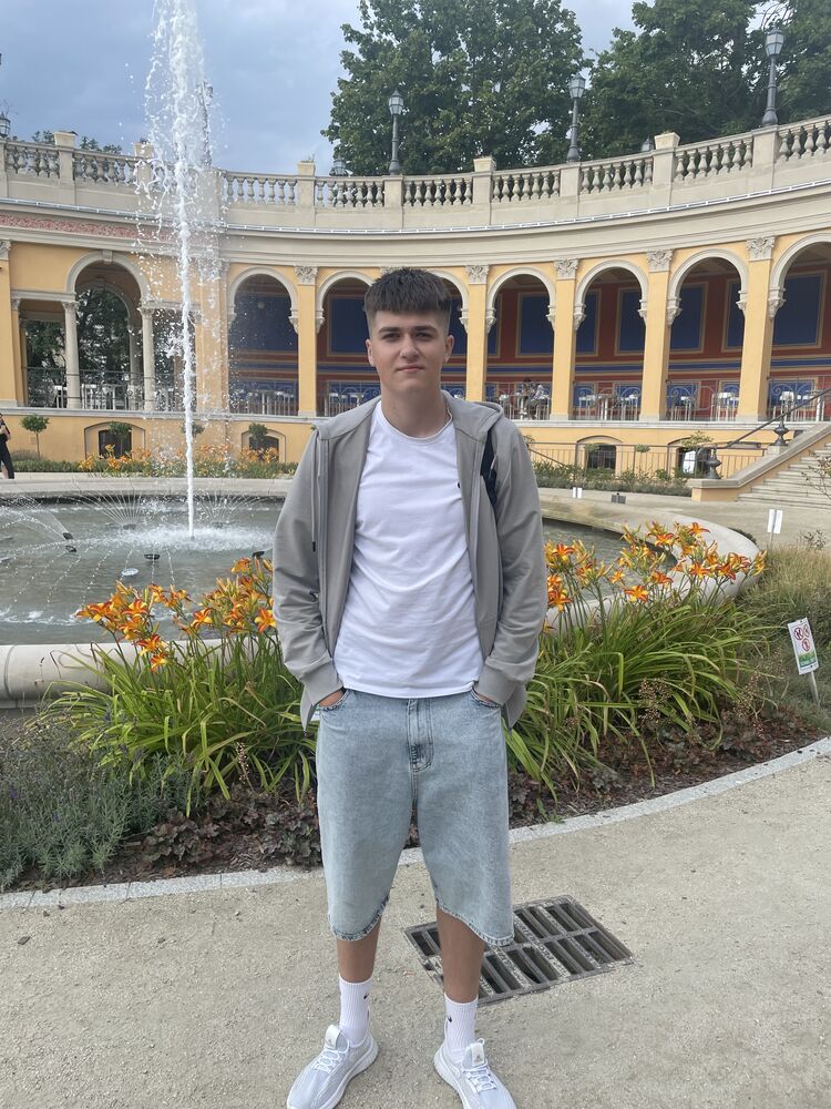  54352406  Vova, 18 ,    