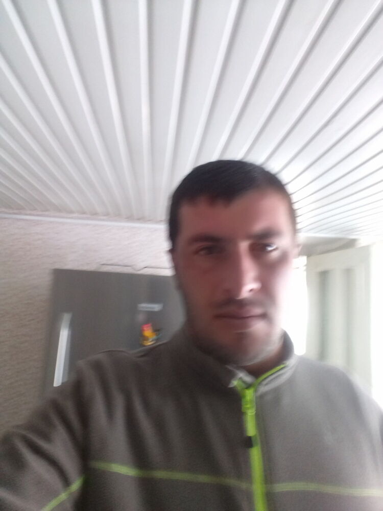  8759796  Beqa, 42 ,    