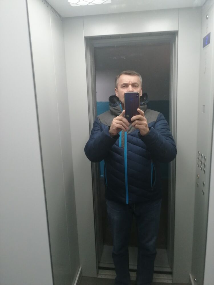  18180476  , 62 ,    