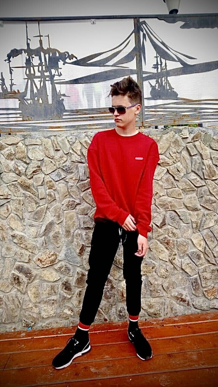  36882516  , 22 ,    -