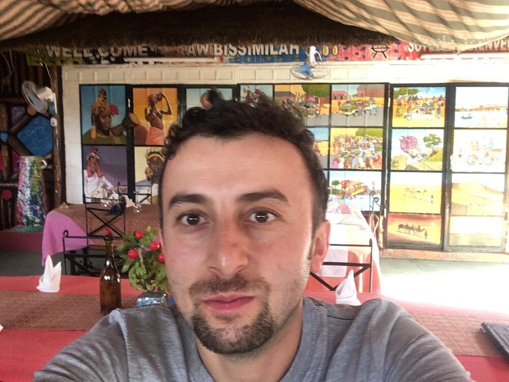  51604206  Onur, 38 ,    