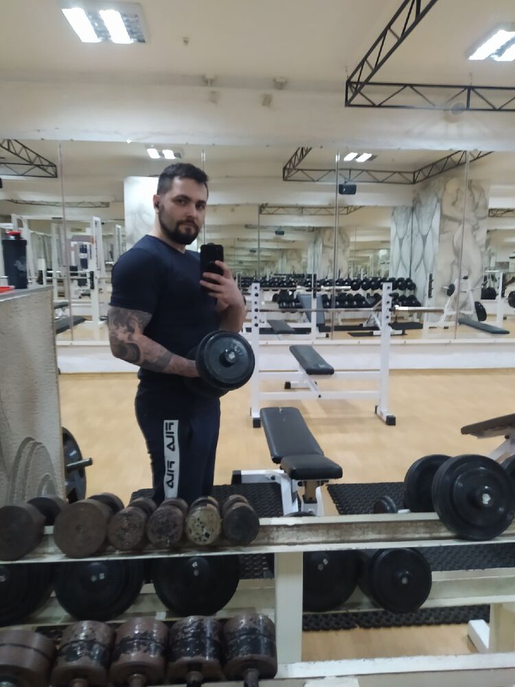 ,   Rodion, 32 ,   ,   , c 