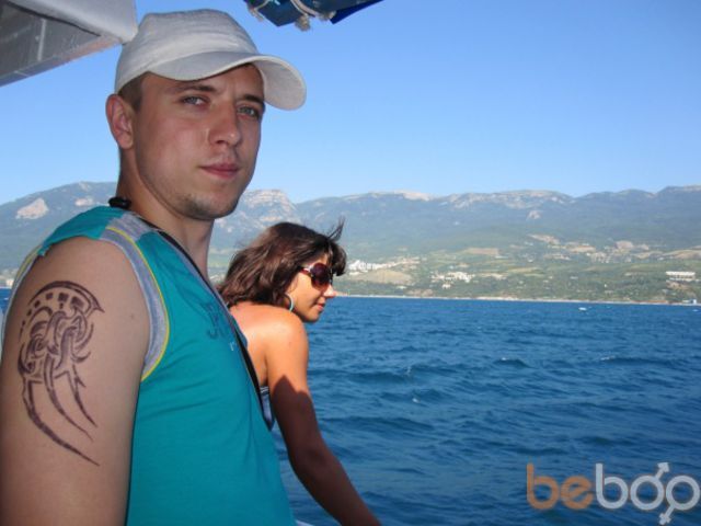  ,   Dron, 39 ,  