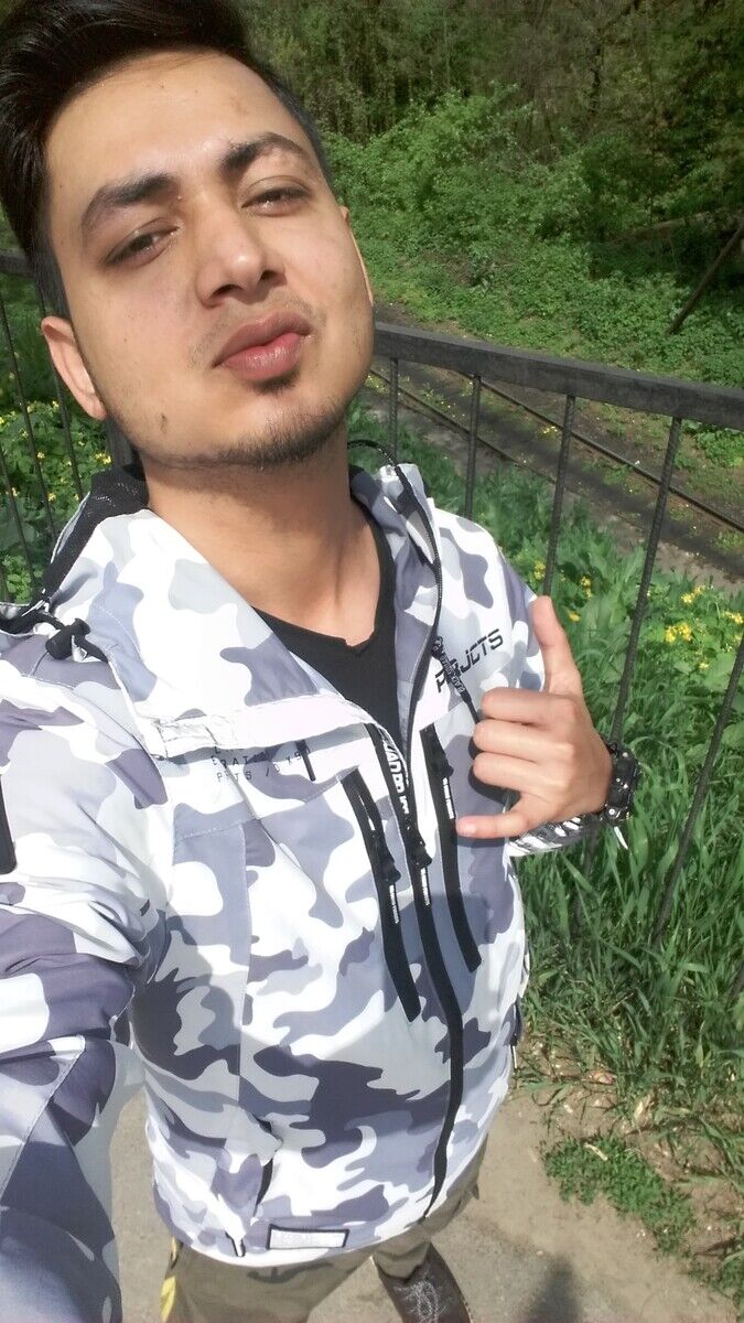  ,   Khan, 29 ,   ,   , c 