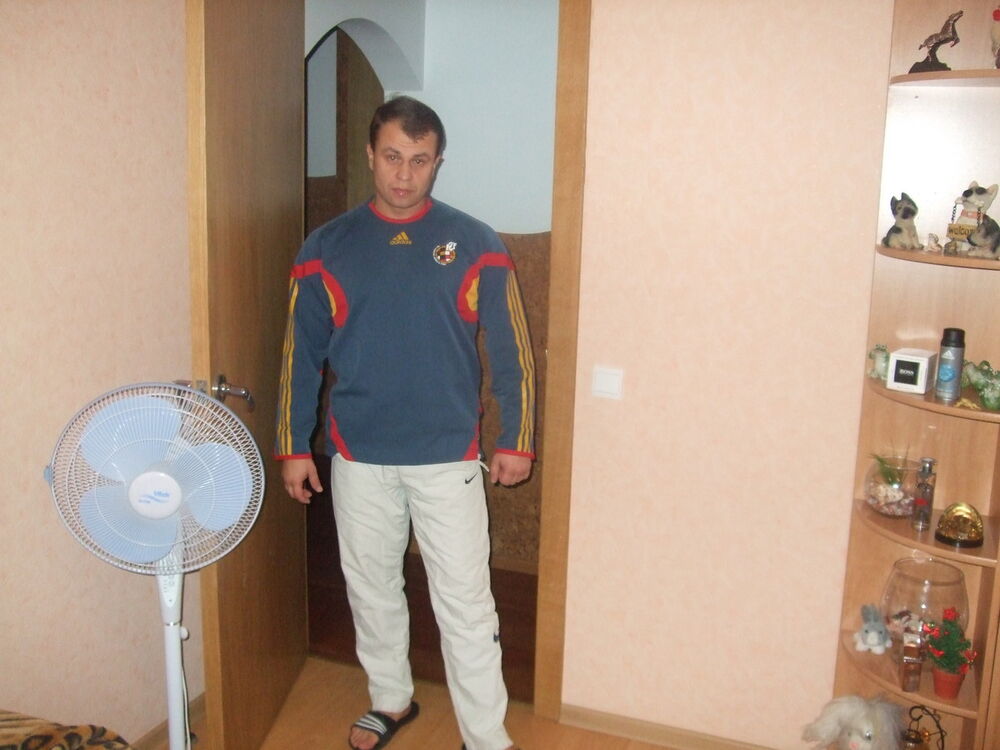  5602606  Vadim, 47 ,    