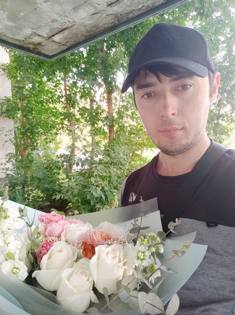  37723636  _, 31 ,    -