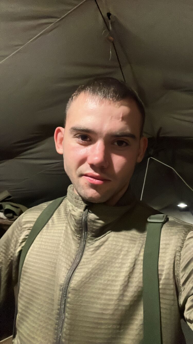  ,   Artem, 23 ,   ,   , c , 