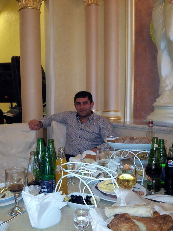  ,   Armen, 44 ,     , c 