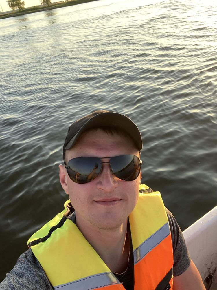  53334816  Vladimir, 34 ,     