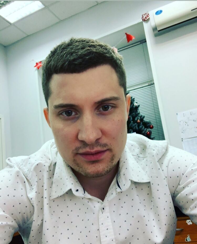  54004286  Pavel, 32 ,    