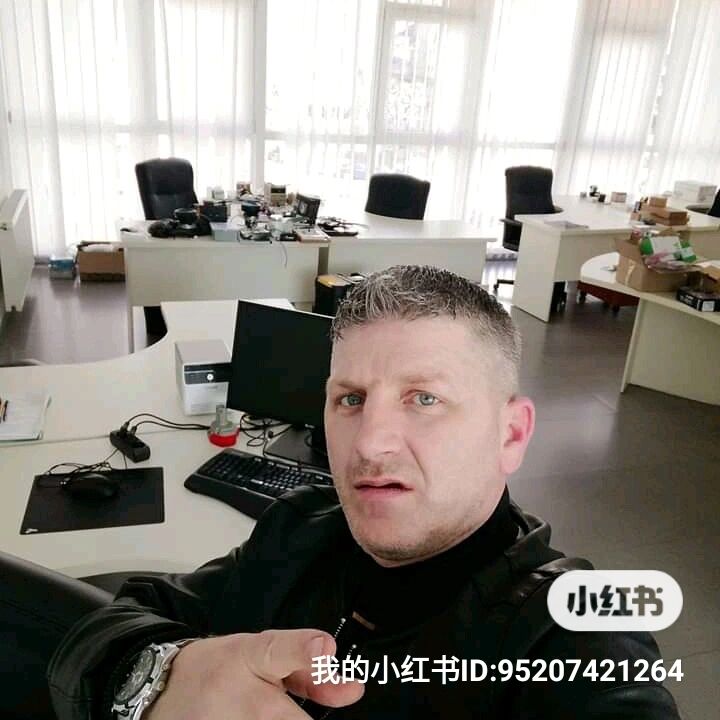  46965086  David, 54 ,    