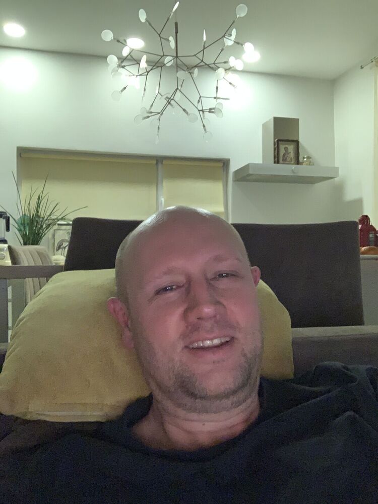  41216476  Andrei, 37 ,    -