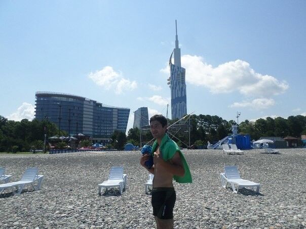 ,   Gio, 32 ,   