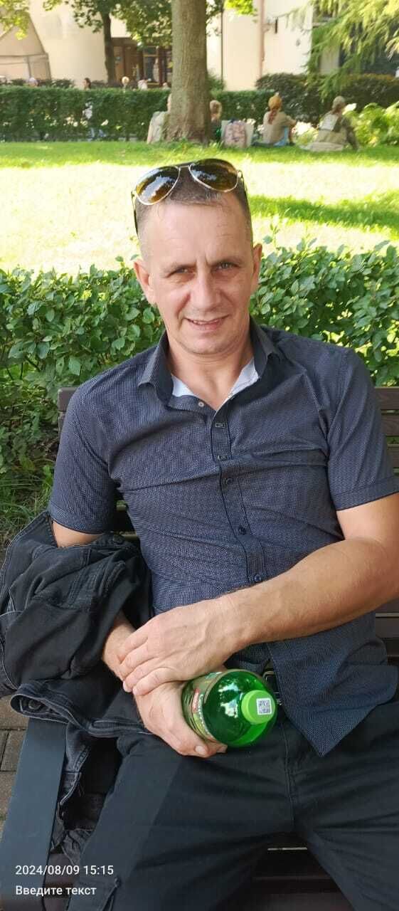  52089066  Aleksanbrm, 42 ,    