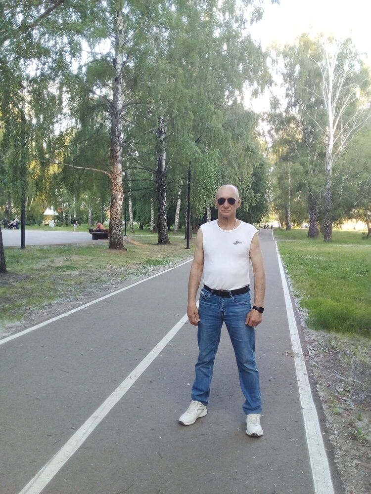  44268496  , 63 ,    