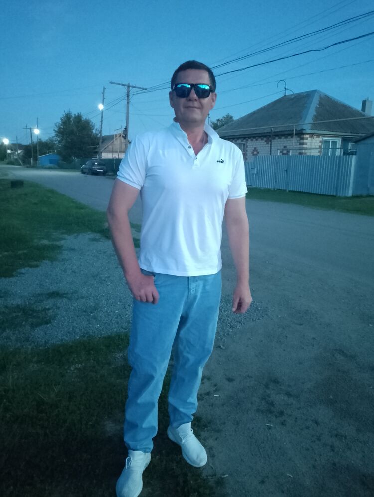  ,   Aleksandr, 44 ,   ,   