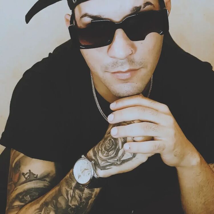  44047426  Rodriguez, 29 ,    