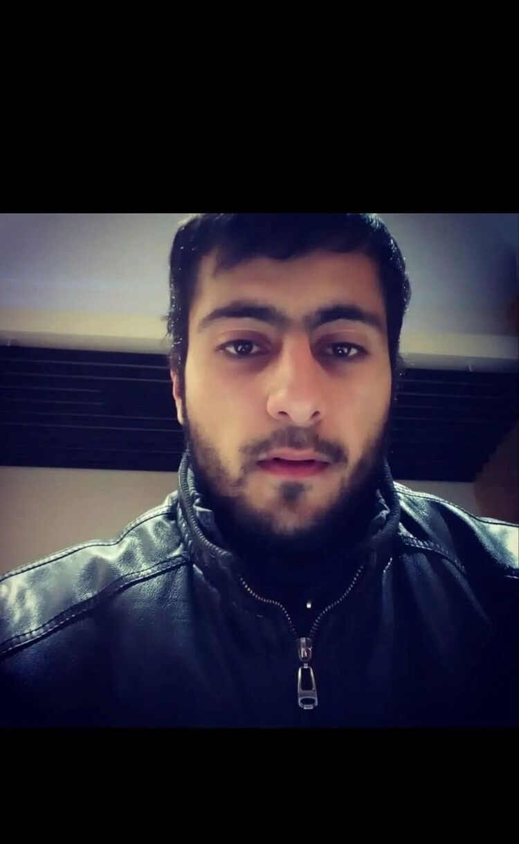  53329306  Hovo, 28 ,    