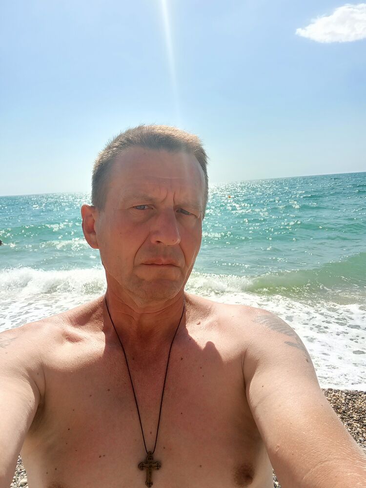  ,   Eidyard, 51 ,   ,   