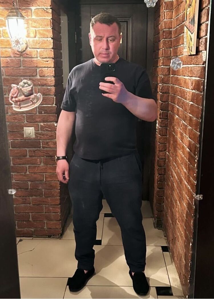  46743666  , 35 ,    