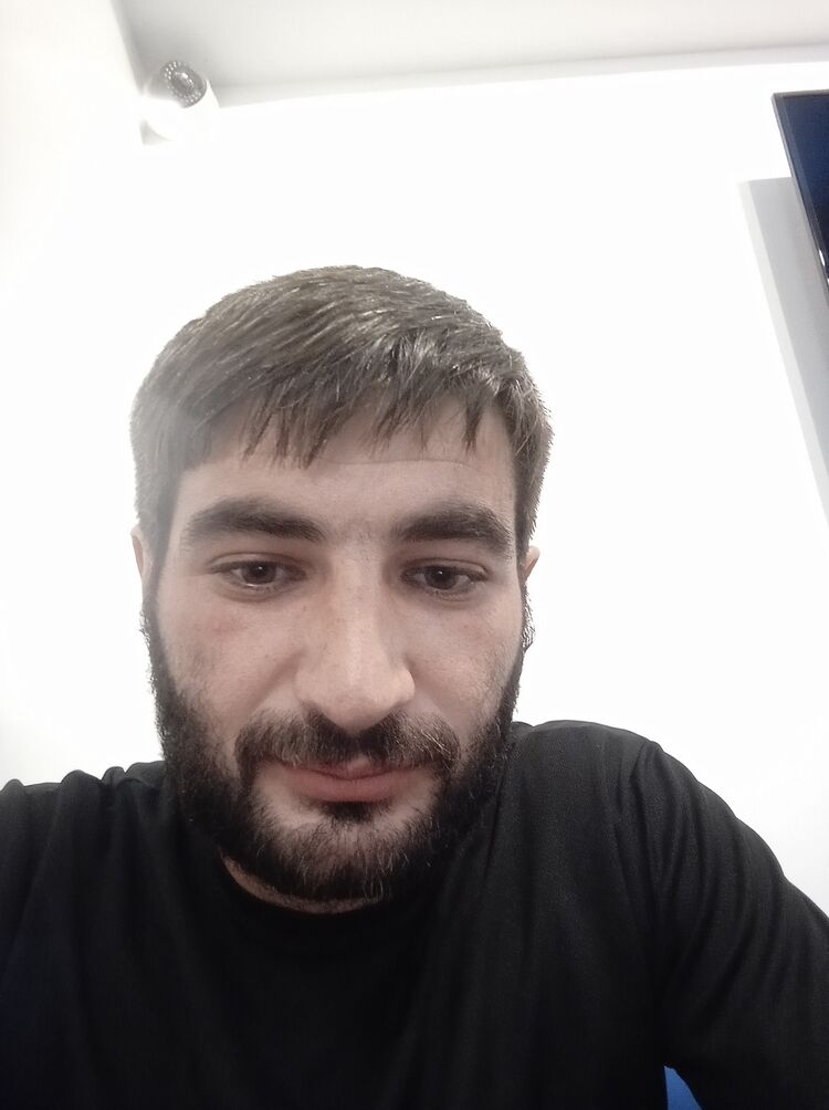  37993106  Lyova, 29 ,    