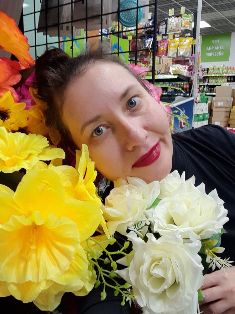  ,   Elvira, 42 ,   ,   , c 