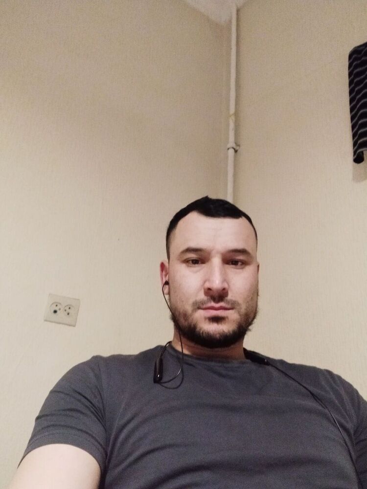 ���� 40002406 ������� Gulomjon, 32 ����, ���� ���������� � �����-����������