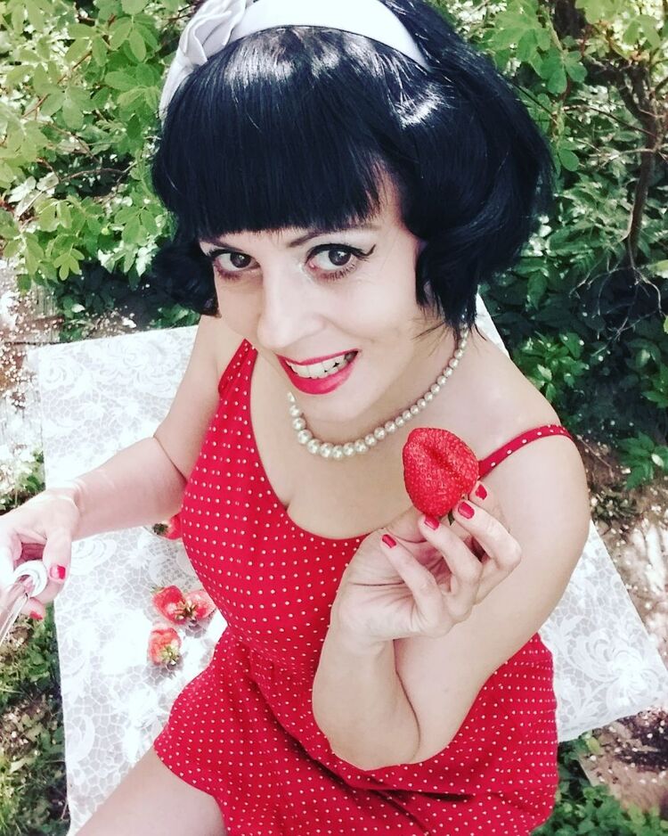  48208646  , 27 ,    -