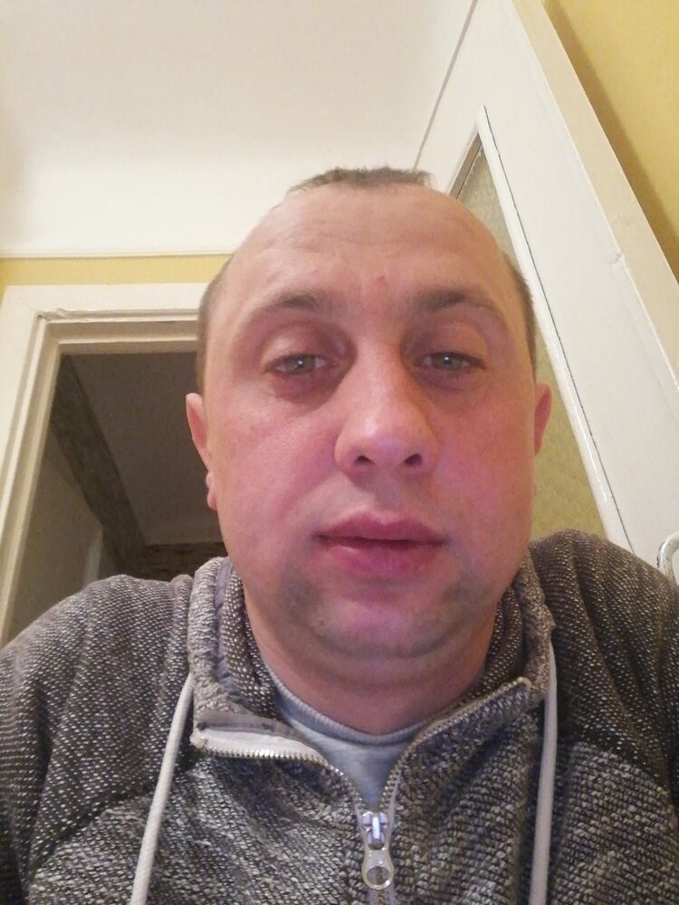  15725696  Denis, 35 ,    