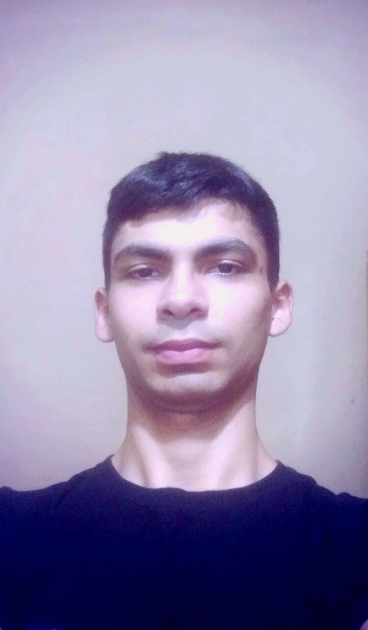  Fernando de la Mora,   Albert, 19 ,   ,   