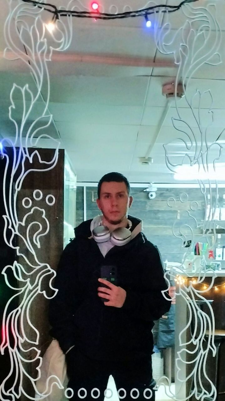  40411786  , 22 ,    
