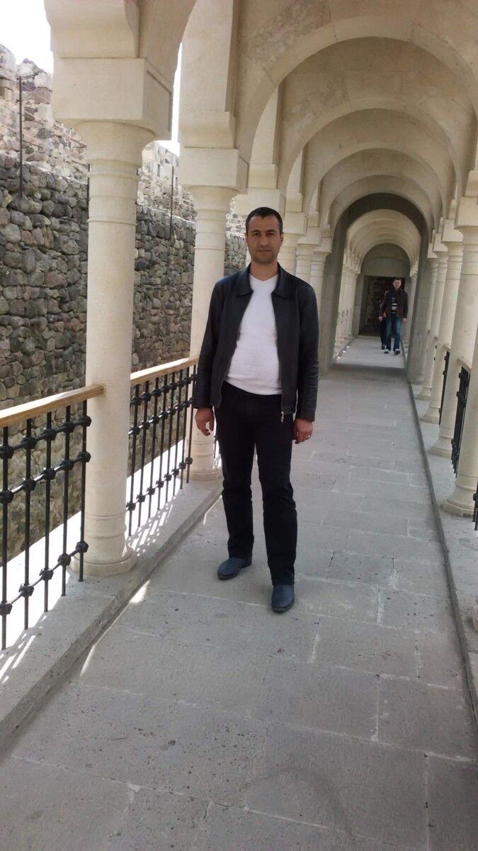  -,   Meujan, 40 ,   ,   , c 
